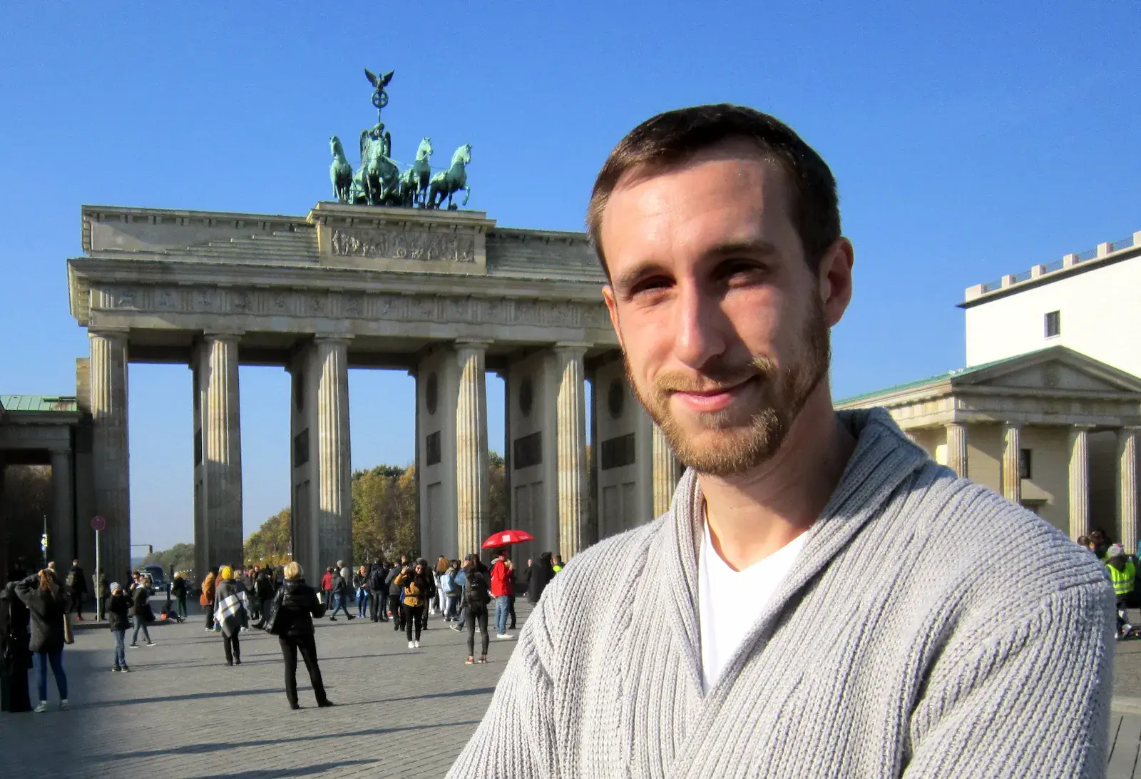 Portrait of Dennis Behnke, private tour guide in Berlin
